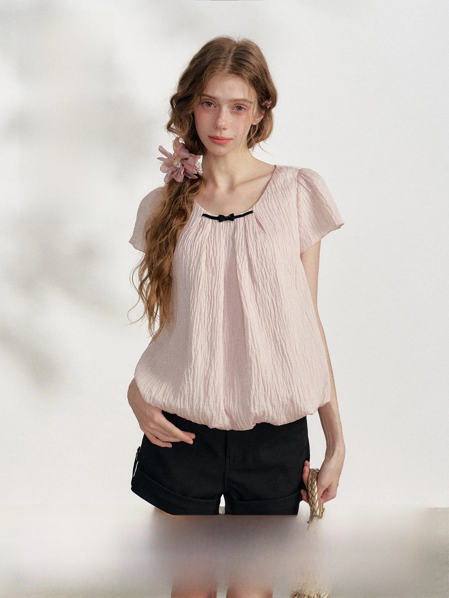 Sweet Style Bloom Print Short Sleeve Women's Shirt Pink Floral Empire 2026 Summer New Arrival Versatile Pleated Top for Ladies
Sweet Style Bloom Print Short Sleeve Women's Shirt Pink Floral Empire 2026 Summer New Arrival Versatile Pleated Top for Ladies