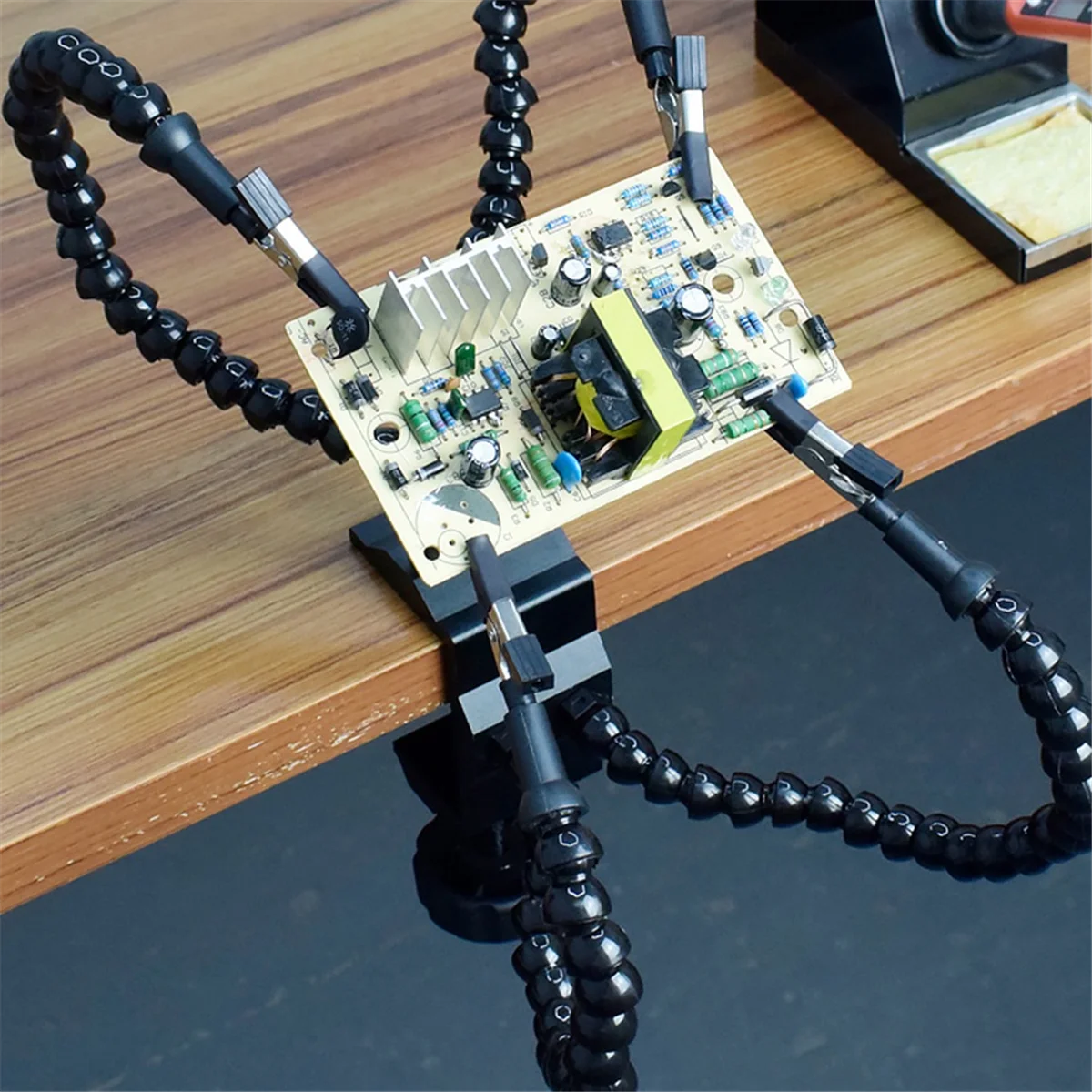 A32P_Soldering Station Holder PCB Alligator Clip Multi Soldering Helping HandS Third Hand Tool for Welding Repair
A32P_Soldering Station Holder PCB Alligator Clip Multi Soldering Helping HandS Third Hand Tool for Welding Repair
