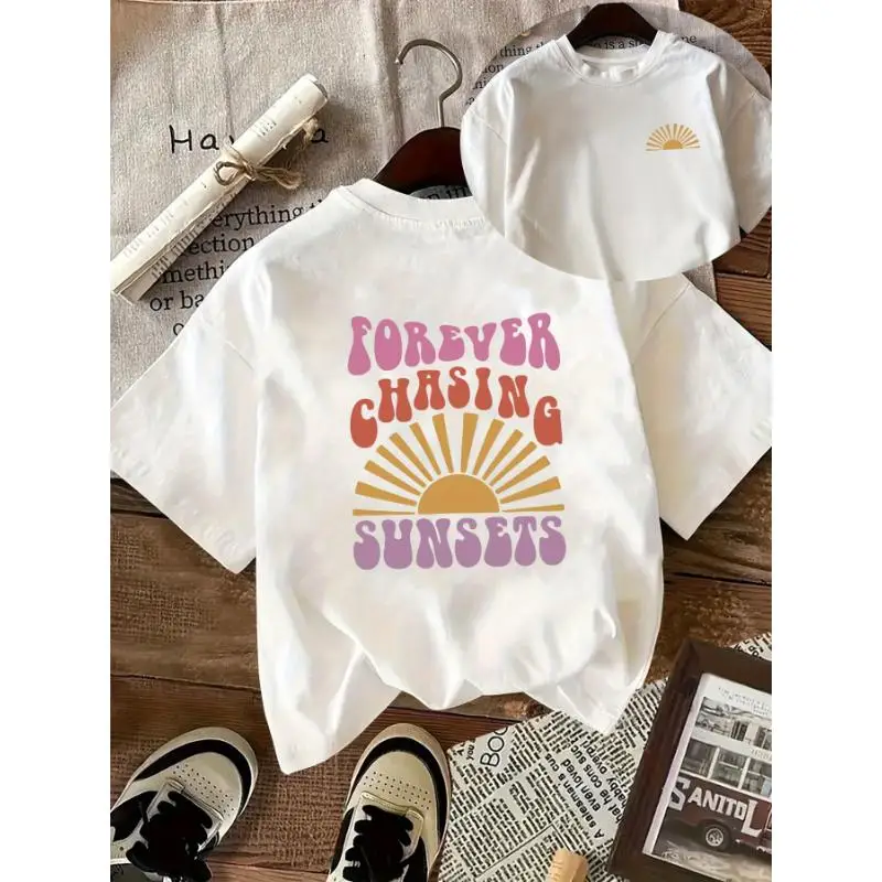 Women's Retro T-shirt Forever Chasing Sunsets Print Vintage Summer Holiday Graphic Tee Loose Fit Casual Top
Women's Retro T-shirt Forever Chasing Sunsets Print Vintage Summer Holiday Graphic Tee Loose Fit Casual Top