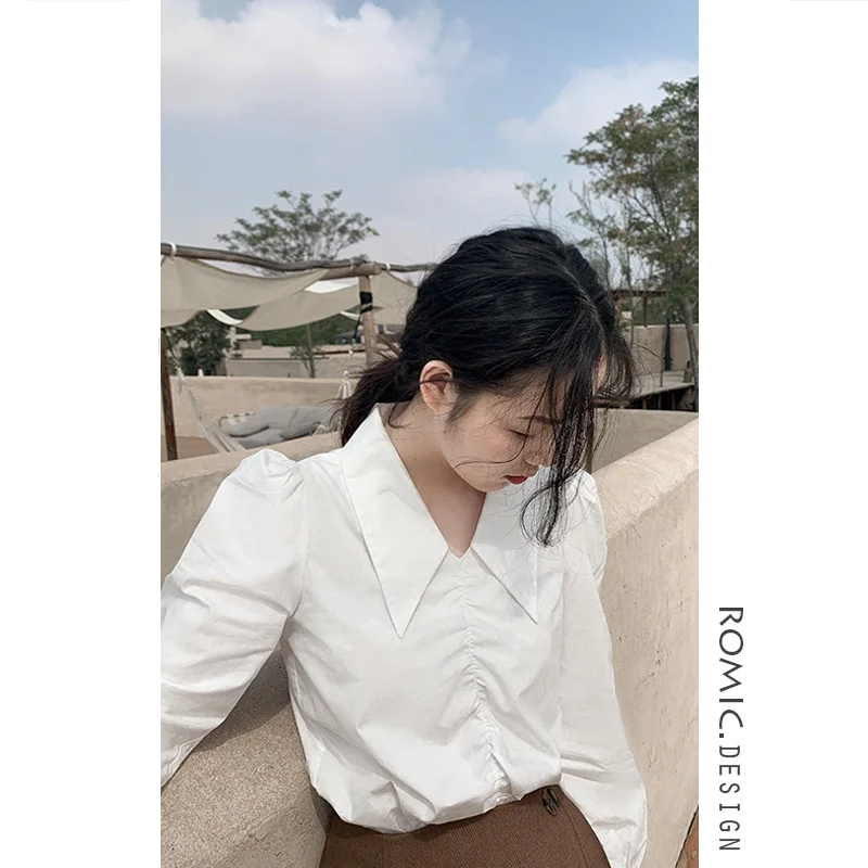 Ретро-белая хлопковая блузка с V-образным вырезом и длинными рукавами-фонариками, женская модная облегающая однотонная блузка стандартной длины
Ретро-белая хлопковая блузка с V-образным вырезом и длинными рукавами-фонариками, женская модная облегающая однотонная блузка стандартной длины