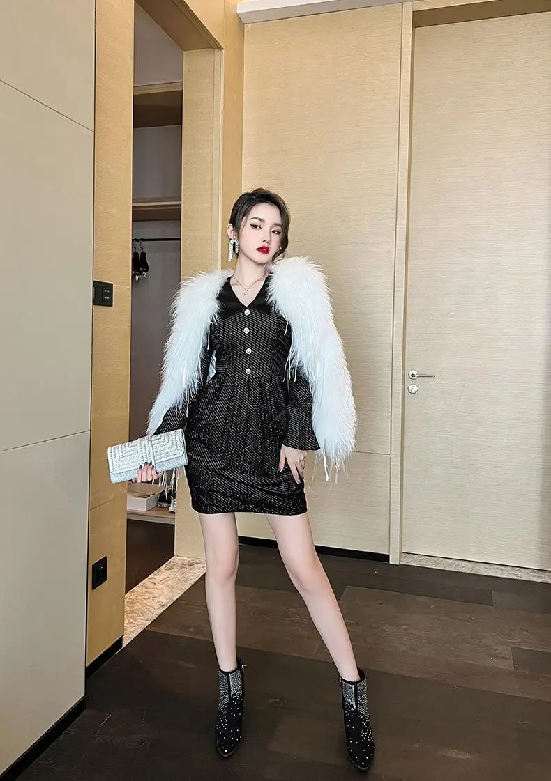 New autumn style Hepburn style doll collar age-reducing hot diamond long sleeve waist slim lantern dress for women
New autumn style Hepburn style doll collar age-reducing hot diamond long sleeve waist slim lantern dress for women