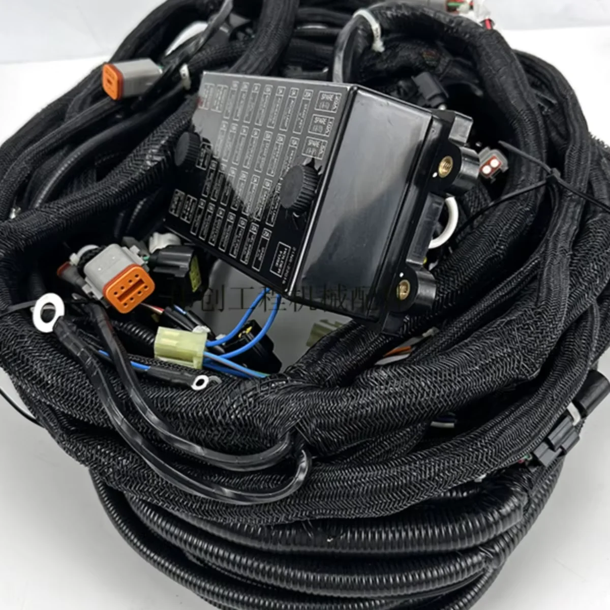 For R150 215 225 235 305 335-7 Excavator Wiring Harness Vehicle Display Matching Computer for Construction Machinery
For R150 215 225 235 305 335-7 Excavator Wiring Harness Vehicle Display Matching Computer for Construction Machinery