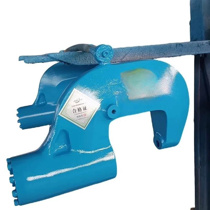 Hydraulic Riveting Machine for Autotruck Frames Cold Riveting Clamp 42T/25T/36THanging Hydraulic Rivet Press Riveting Machine 
Hydraulic Riveting Machine for Autotruck Frames Cold Riveting Clamp 42T/25T/36THanging Hydraulic Rivet Press Riveting Machine