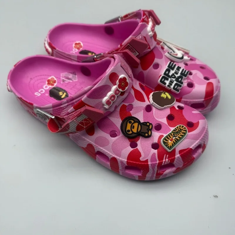 2026 new adult hole shoes, Bayp ape head, men's and women's cool slippers, non-slip soft soles, and beach shoes
2026 new adult hole shoes, Bayp ape head, men's and women's cool slippers, non-slip soft soles, and beach shoes