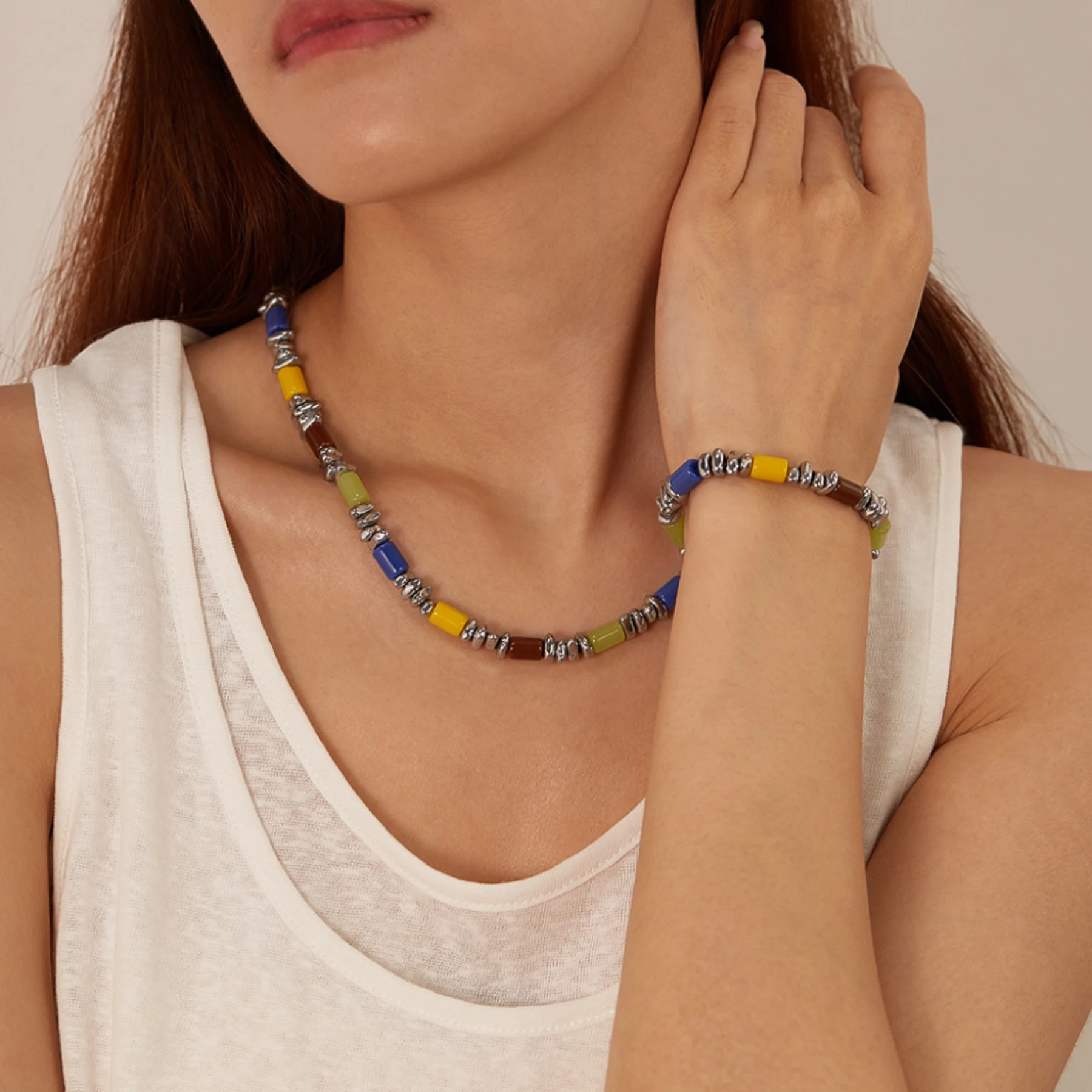 Fashion niche high-grade black gallstone resin stainless steel bracelet necklace jewelry set wholesale women
Fashion niche high-grade black gallstone resin stainless steel bracelet necklace jewelry set wholesale women