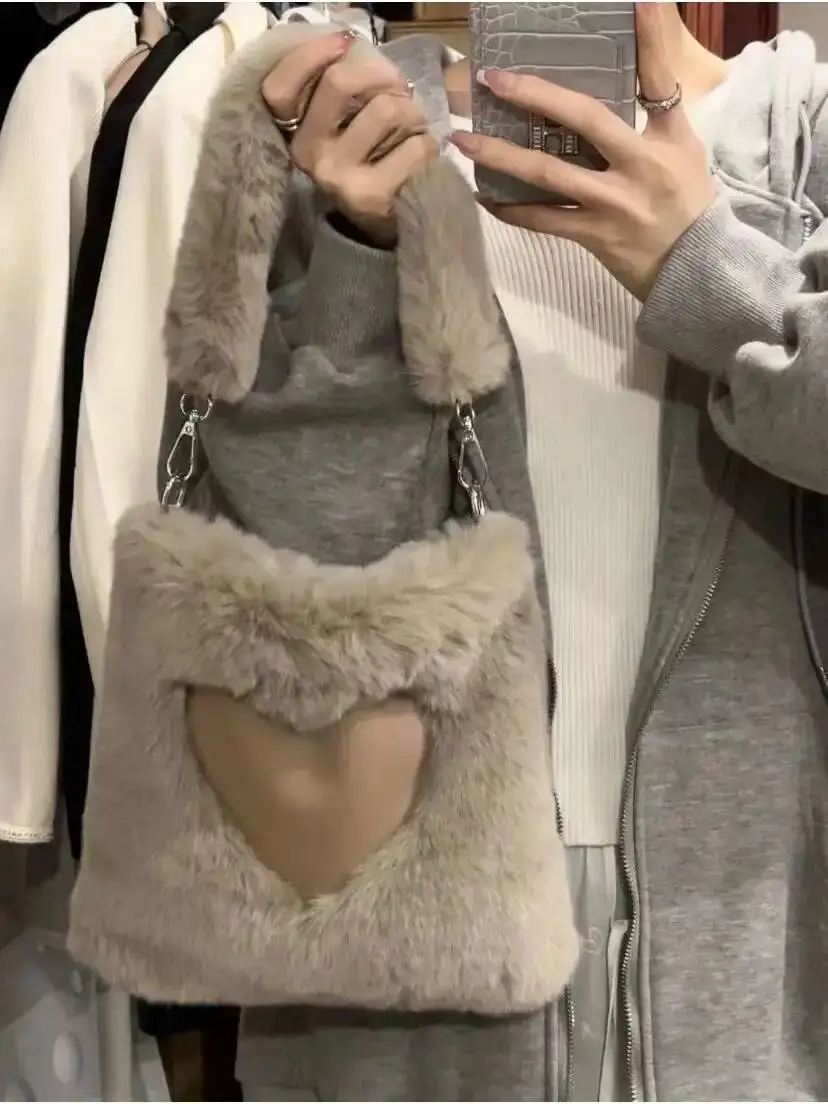 Bloom Plush Khaki Shoulder Bag Women Autumn Winter Fur Soft Y2k Handbag Female Haruku Casual Crossbody Bags Bolsos De Mujer
Bloom Plush Khaki Shoulder Bag Women Autumn Winter Fur Soft Y2k Handbag Female Haruku Casual Crossbody Bags Bolsos De Mujer