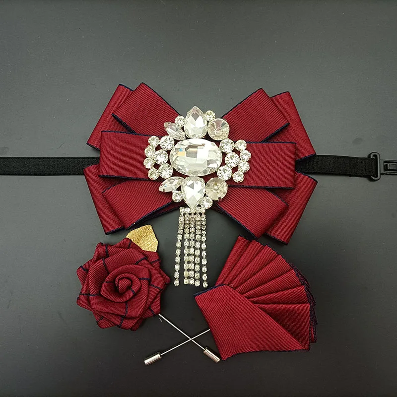 Original Retro Tassels Luxurious Rhinestone Bow Tie Men's and Women's Business Banquet Wedding Dress Neckline Brooch Accessories
Original Retro Tassels Luxurious Rhinestone Bow Tie Men's and Women's Business Banquet Wedding Dress Neckline Brooch Accessories