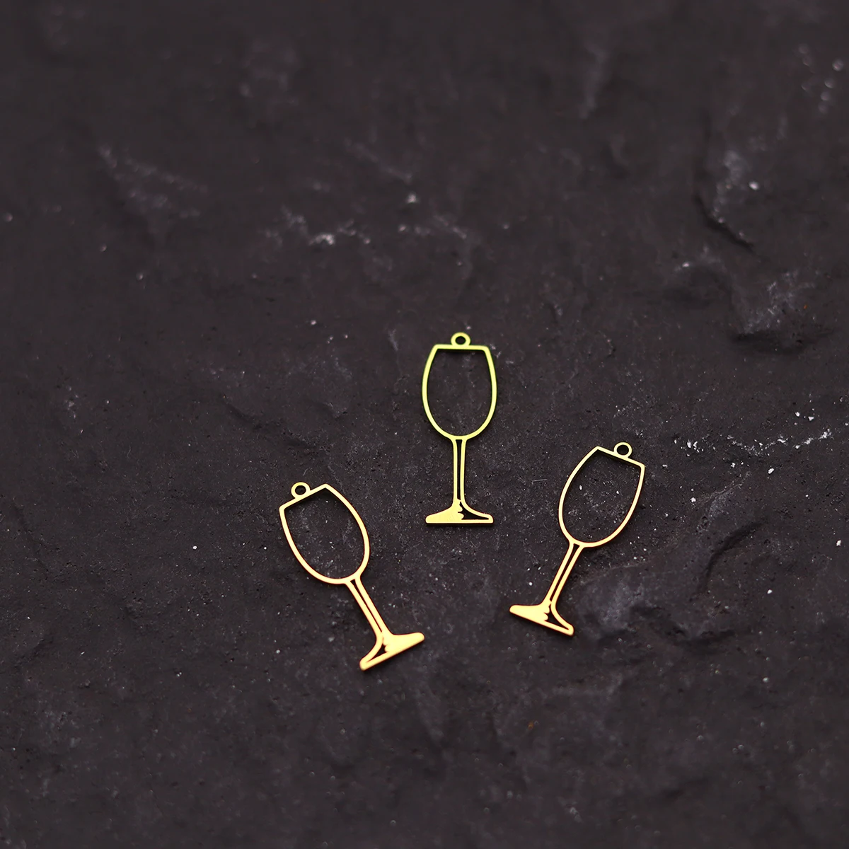 3pcs Wine Glass Charms Stainless Steel Artistic Lines Cup Pendant for DIY Jewelry Making Necklace Earrings Bracelets Supplies
3pcs Wine Glass Charms Stainless Steel Artistic Lines Cup Pendant for DIY Jewelry Making Necklace Earrings Bracelets Supplies