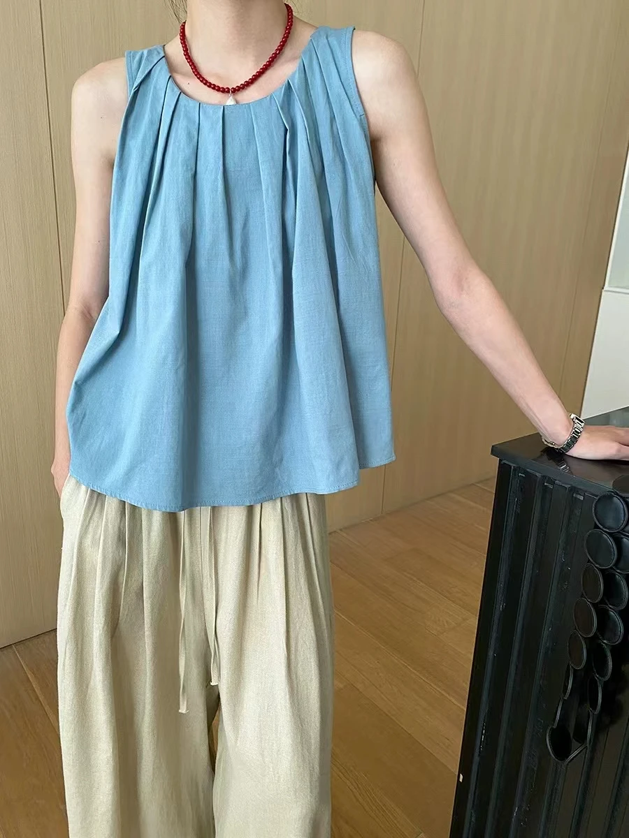 Fashionable French Style Gentle Wind Pressure Pleated Round Neck A-Line Loose Sleeveless Vest Small Shirt
Fashionable French Style Gentle Wind Pressure Pleated Round Neck A-Line Loose Sleeveless Vest Small Shirt
