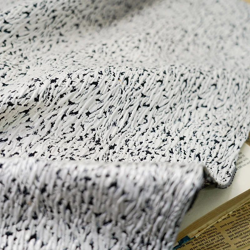 1-метровая элегантная жаккардовая ткань с серебряным тиснением для пышной юбки, рубашки, костюма, куртки, шитья своими руками
1-метровая элегантная жаккардовая ткань с серебряным тиснением для пышной юбки, рубашки, костюма, куртки, шитья своими руками