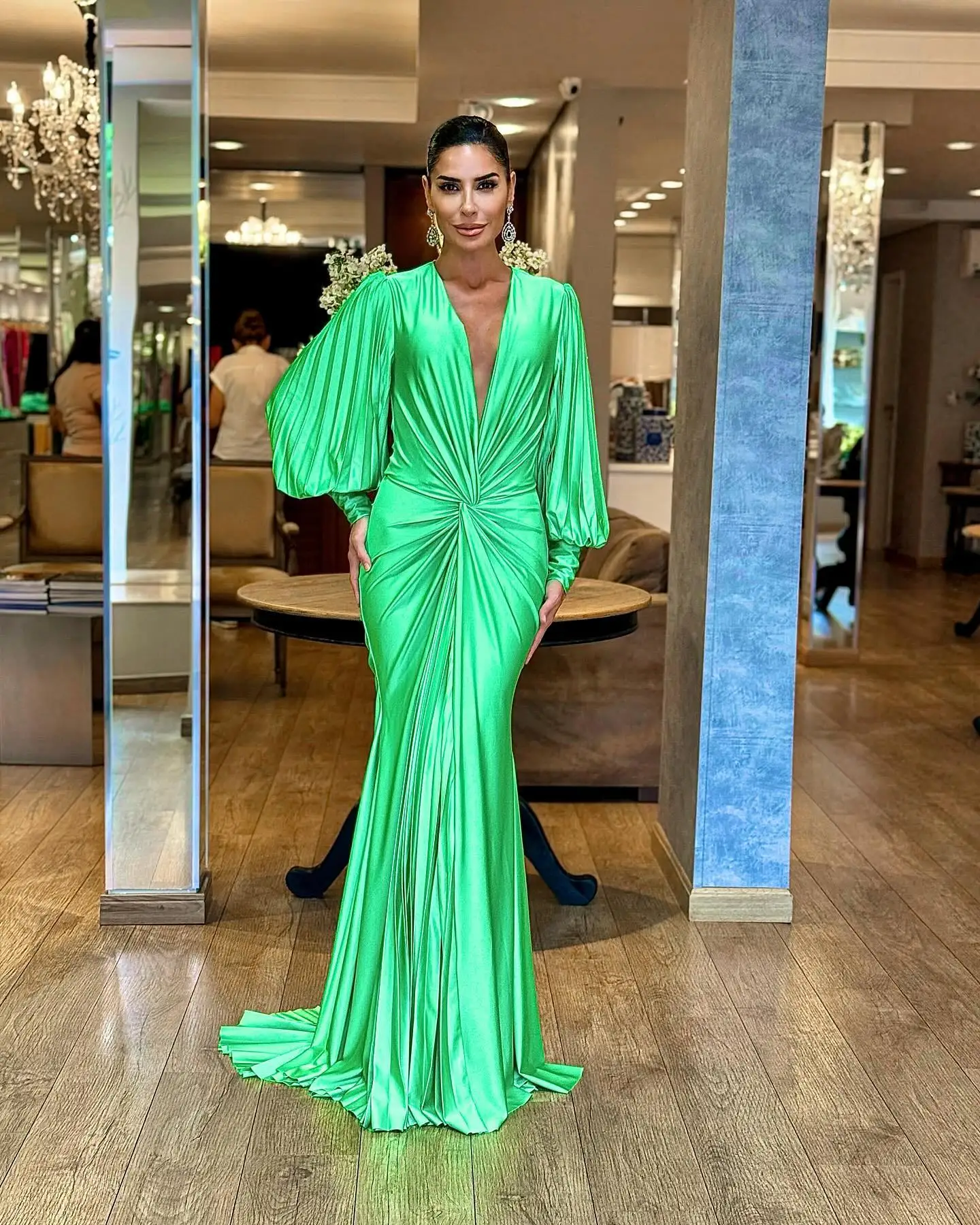 Customized Fashion Mermaid V-Neck Long Sleeves Evening Dresses Modern Jersey Pleats Chapel Train Vestido De Festa Robe de soirée
Customized Fashion Mermaid V-Neck Long Sleeves Evening Dresses Modern Jersey Pleats Chapel Train Vestido De Festa Robe de soirée