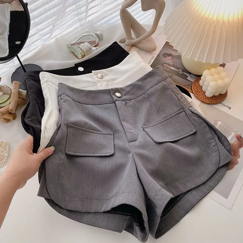 Female Chic High Waist Shorts Solid Color Slim Woman All-match Hot Pants Casual Fashion Trend Casual Loose Summer Shorts Q183
Female Chic High Waist Shorts Solid Color Slim Woman All-match Hot Pants Casual Fashion Trend Casual Loose Summer Shorts Q183