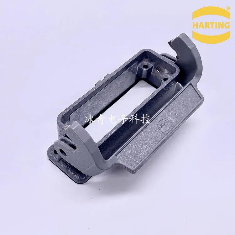 Heavy duty connector, aviation plug 09200160301, 16 pin perforated mounting base
Heavy duty connector, aviation plug 09200160301, 16 pin perforated mounting base