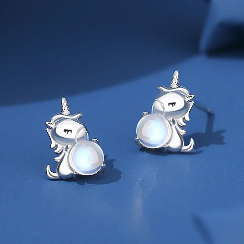 JIALY European AAA CZ Cute Horse S925 Sterling Silver Stud Earrings For Women Birthday Party Gift Wedding Jewelry
JIALY European AAA CZ Cute Horse S925 Sterling Silver Stud Earrings For Women Birthday Party Gift Wedding Jewelry