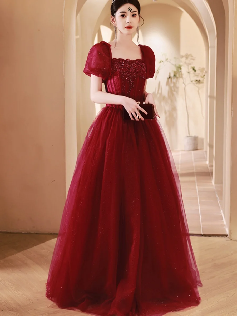 Элегантное красное свадебное платье с одним открытым плечом, длинное вечернее платье для помолвки и свадьбы, высококлассное и роскошное.
Элегантное красное свадебное платье с одним открытым плечом, длинное вечернее платье для помолвки и свадьбы, высококлассное и роскошное.