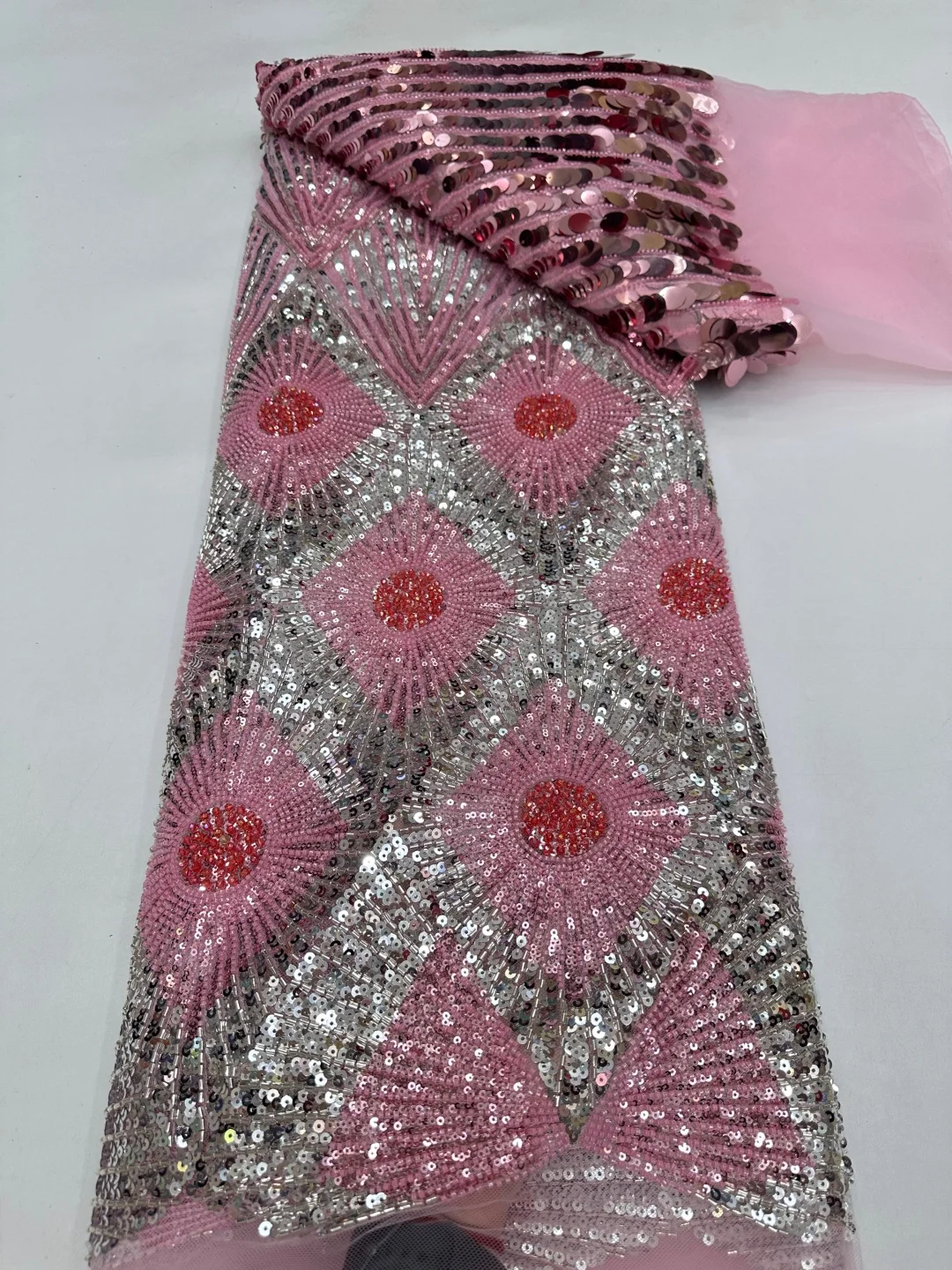 Luxury Pink Beaded Sequins Lace Fabric Tulle Lace African Lace Fabric 5 Yards High Quality Sequence Mesh Lace Fabric For Sewing
Luxury Pink Beaded Sequins Lace Fabric Tulle Lace African Lace Fabric 5 Yards High Quality Sequence Mesh Lace Fabric For Sewing