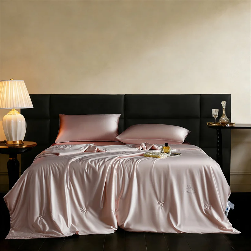 100% Mulberry Silk Blanket Summer Quilt with 100% Silk Shell Healthy Beauty Silk Comforters Duvets 1Pcs or 3Pcs 4pcs Bedding Set
100% Mulberry Silk Blanket Summer Quilt with 100% Silk Shell Healthy Beauty Silk Comforters Duvets 1Pcs or 3Pcs 4pcs Bedding Set