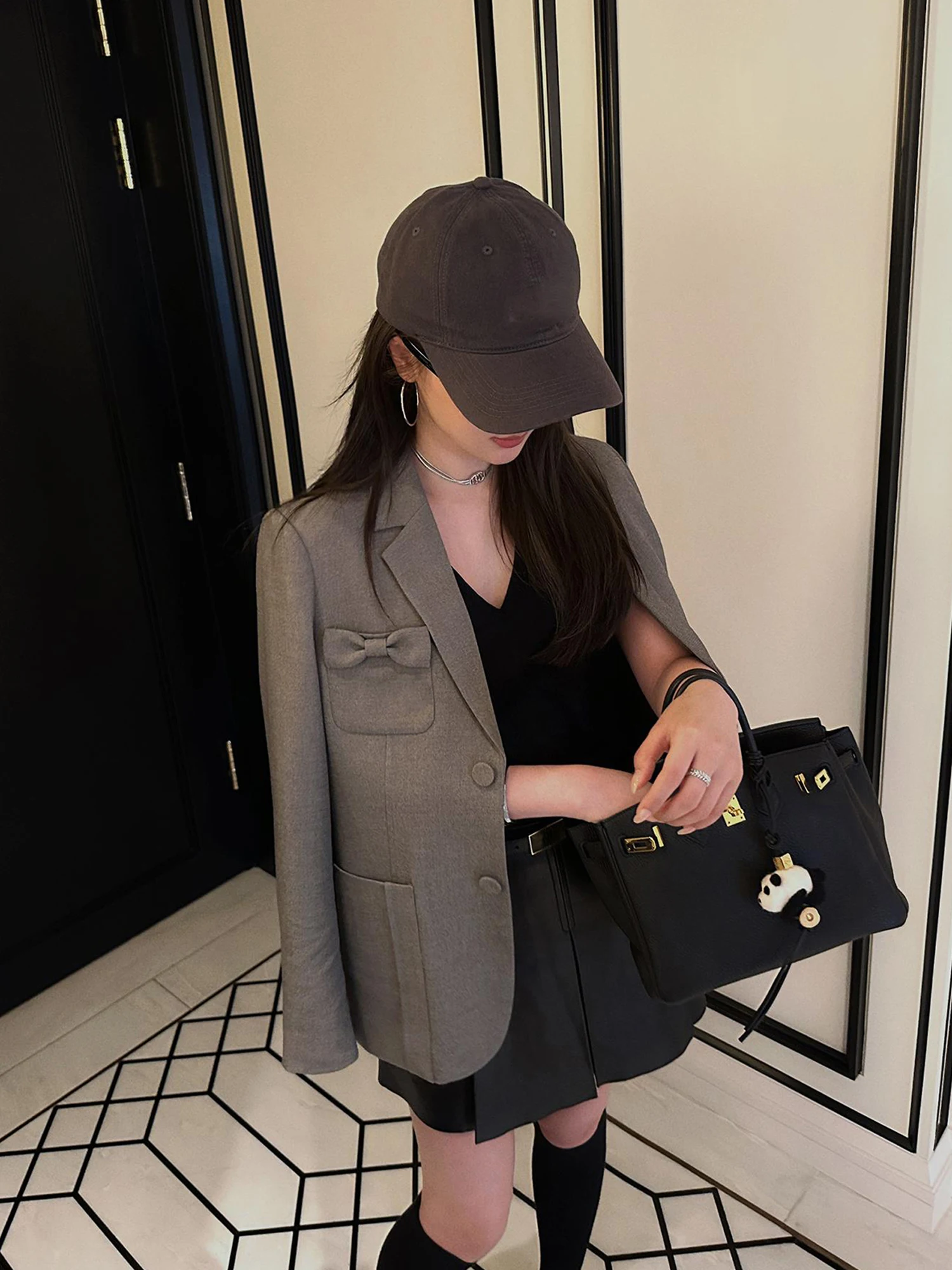 Elegant Knot Suit Jacket Women's Heavy Embroidery 3D Stylish Spring New Arrival Commute Style Loose Fit Long Sleeve
Elegant Knot Suit Jacket Women's Heavy Embroidery 3D Stylish Spring New Arrival Commute Style Loose Fit Long Sleeve