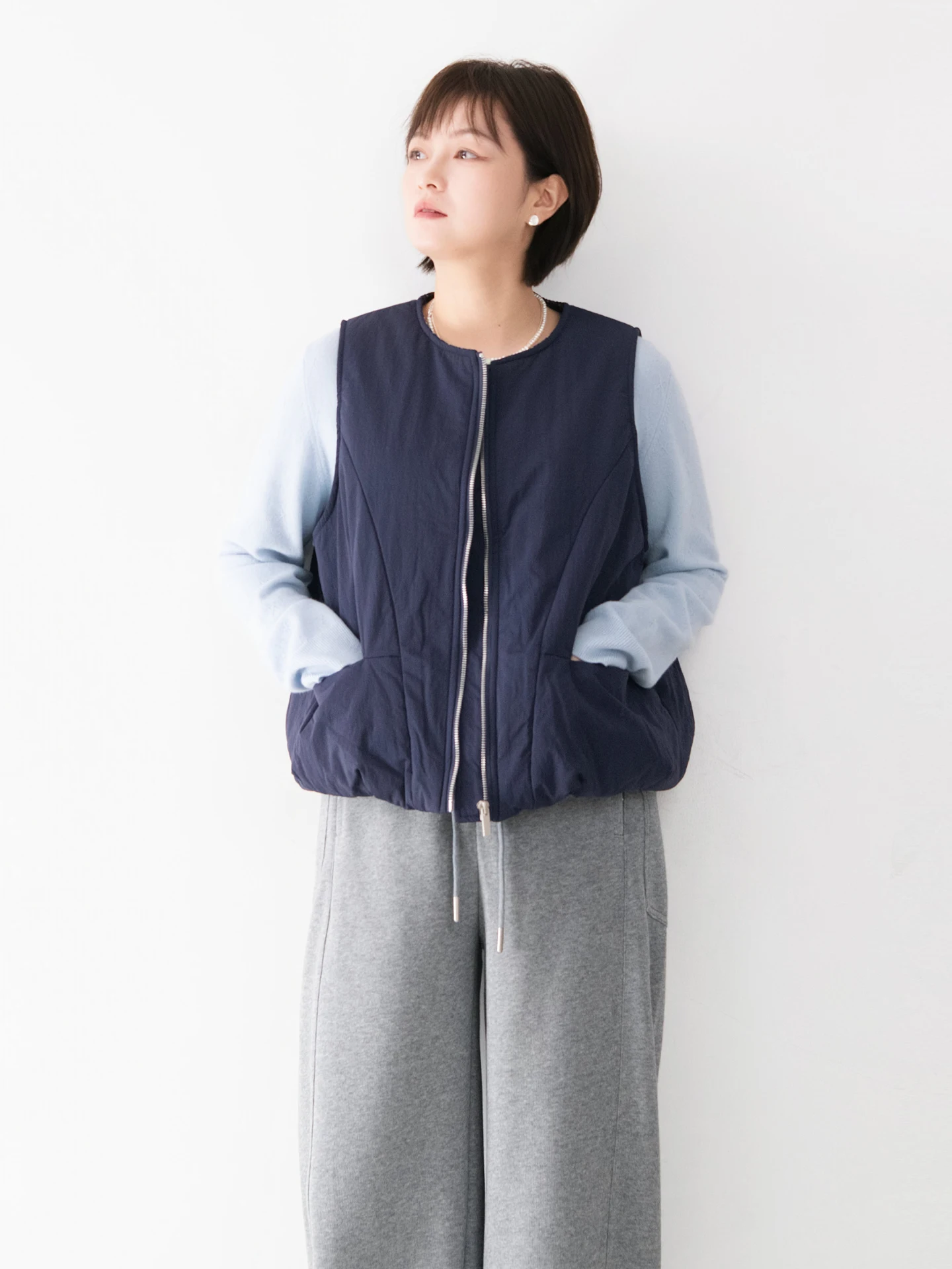 Женский однотонный хлопковый жилет с круглым вырезом, внутренняя подкладка из хлопка в клетку, повседневный слоистый топ, модный, для работы и отдыха
Женский однотонный хлопковый жилет с круглым вырезом, внутренняя подкладка из хлопка в клетку, повседневный слоистый топ, модный, для работы и отдыха