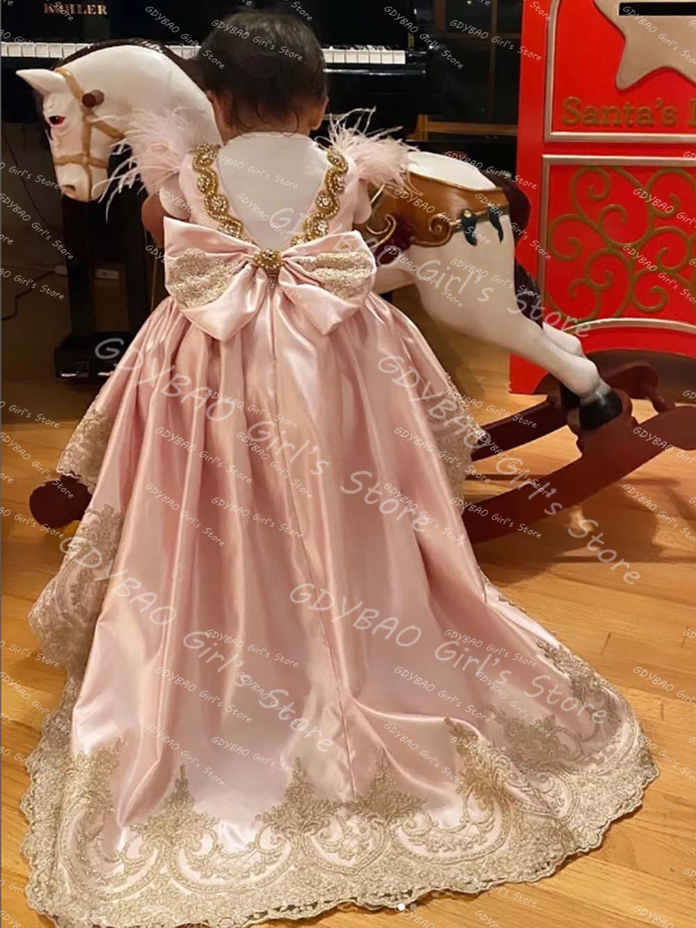Pink Girls Birthday Dress with Train Beaded Applique Satin Flower Girl Dress Customized Backless Kids Pageant Wedding Party Gown
Pink Girls Birthday Dress with Train Beaded Applique Satin Flower Girl Dress Customized Backless Kids Pageant Wedding Party Gown