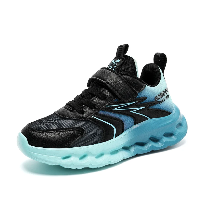 Осень 2023, новые кроссовки для мальчиков, дышащая легкая детская спортивная обувь с сеткой, удобная повседневная обувь для бега на мягкой подошве
Осень 2023, новые кроссовки для мальчиков, дышащая легкая детская спортивная обувь с сеткой, удобная повседневная обувь для бега на мягкой подошве