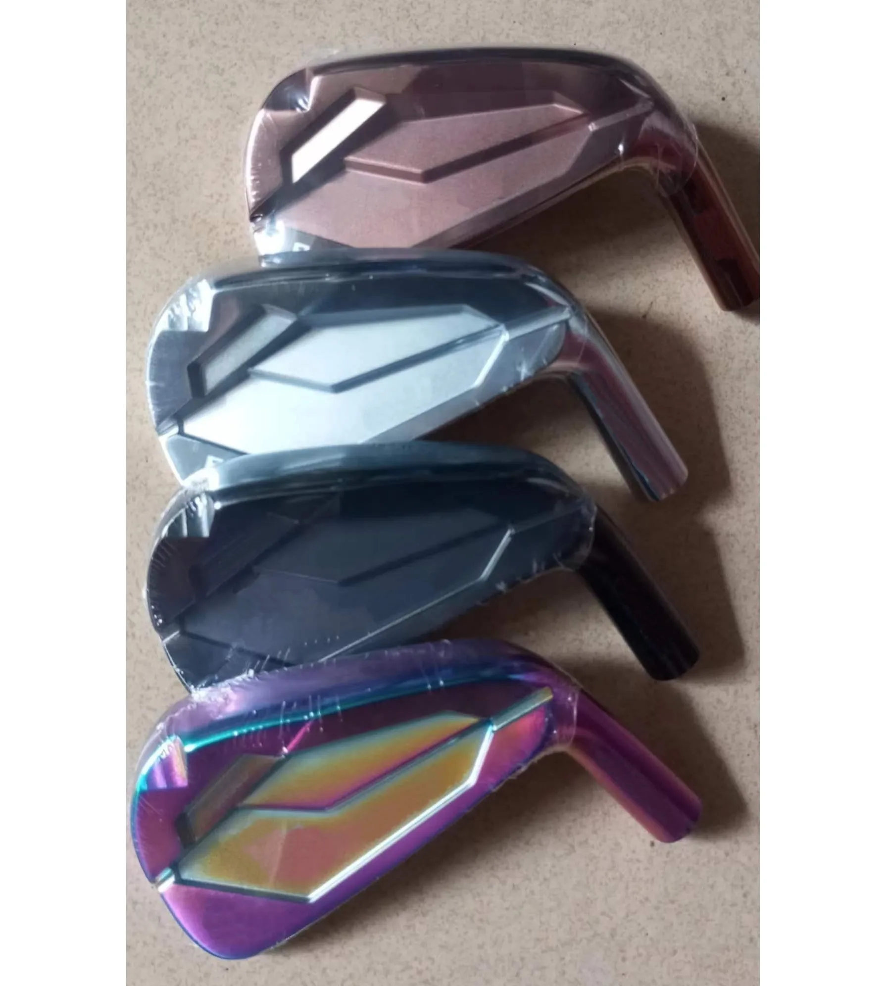 High Quality Forged Soft Steel Golf Iron Set Men Golf Club Head Set Rubber Grip and Steel Shaft Come with
High Quality Forged Soft Steel Golf Iron Set Men Golf Club Head Set Rubber Grip and Steel Shaft Come with