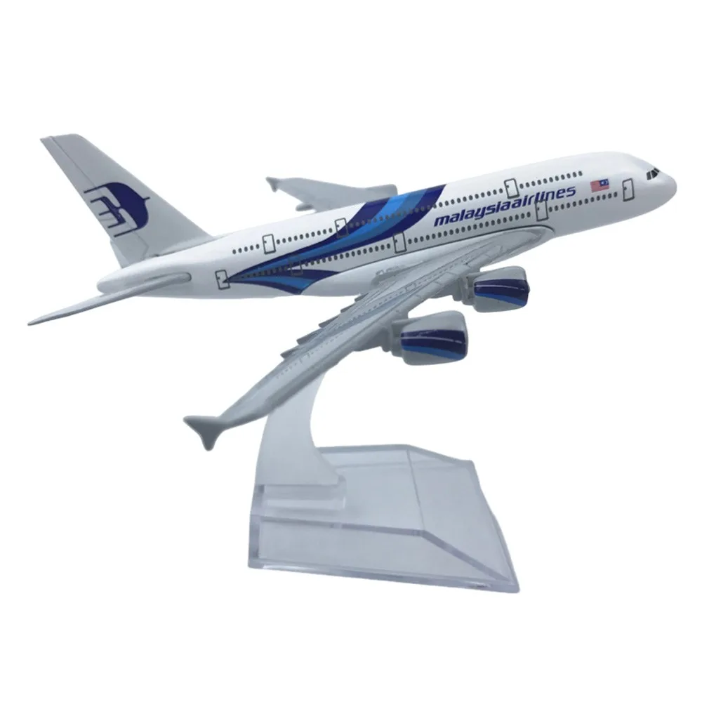 New 16cm Brazil Air GOL Airlines Alloy 10 Styles Boeing B737 Airways Airplane Model 1/246 Scale Alloy Airplane Model
New 16cm Brazil Air GOL Airlines Alloy 10 Styles Boeing B737 Airways Airplane Model 1/246 Scale Alloy Airplane Model