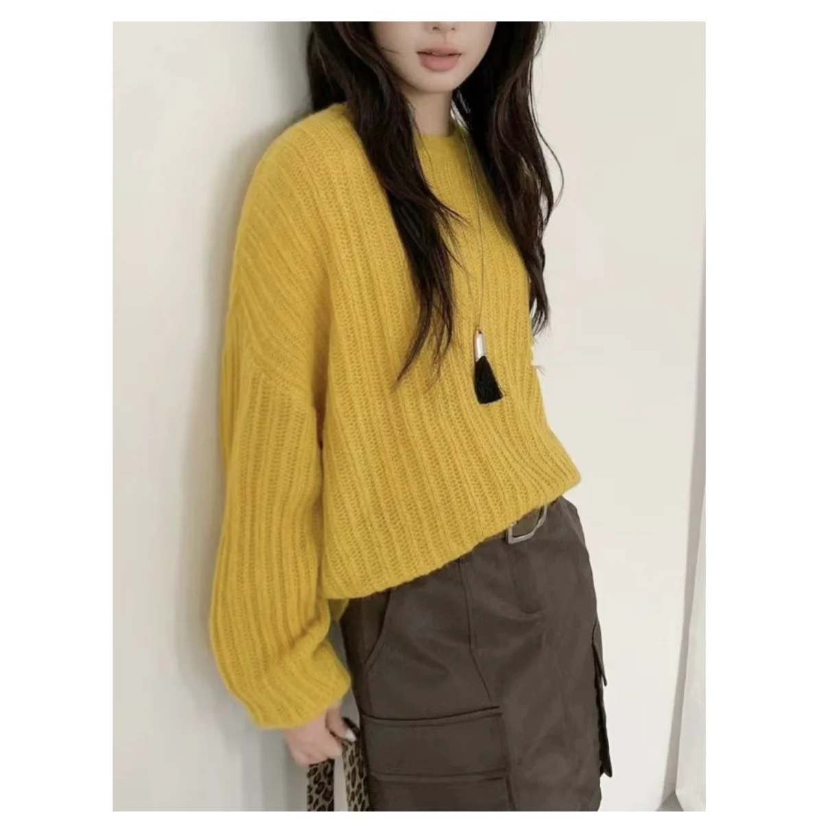 French Retro Style Women's Sweater Long Sleeve Simple Chic Casual Pullover Y2K Elegant Solid Basic Soft Knitted Tops Autumn New 
French Retro Style Women's Sweater Long Sleeve Simple Chic Casual Pullover Y2K Elegant Solid Basic Soft Knitted Tops Autumn New