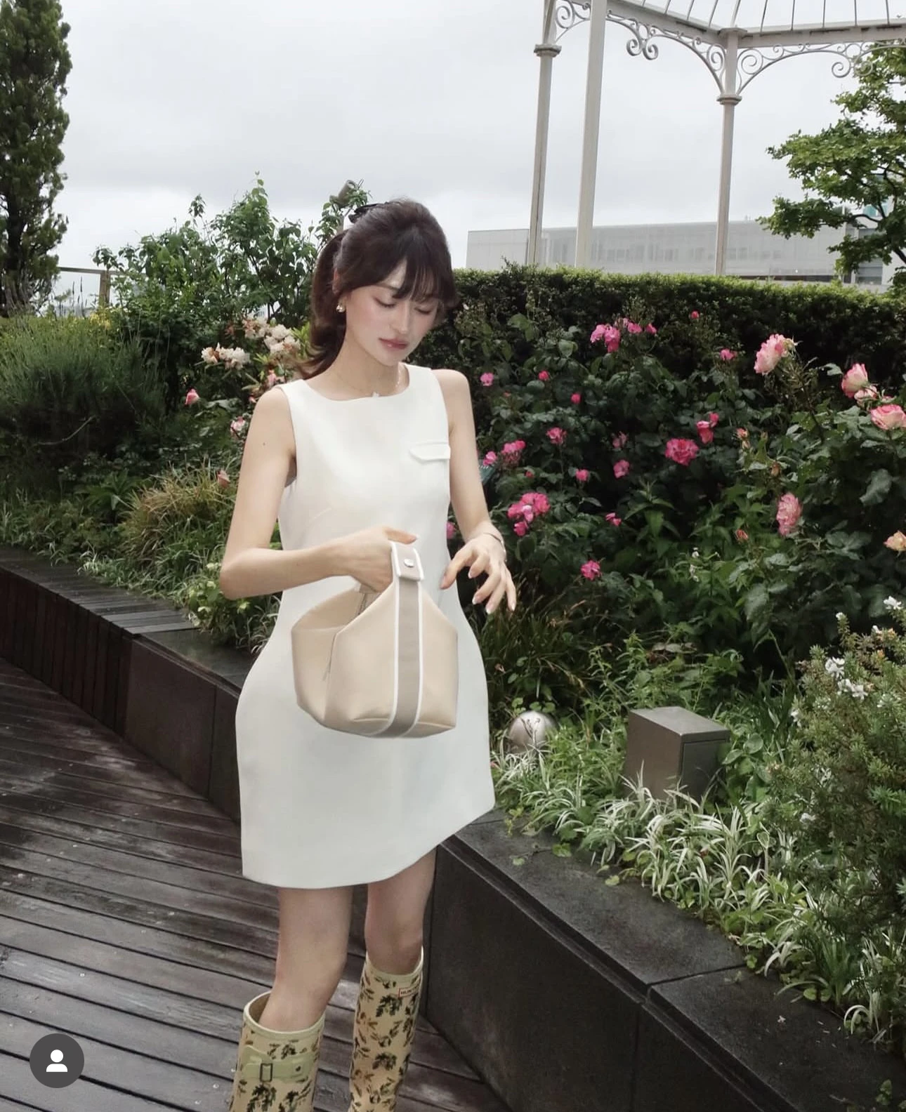 Cute Bibi Missy Style Little Black Dress High Waist A-Line Skirt Sleeveless round Neckline Commute Suitable Pure Color Dress
Cute Bibi Missy Style Little Black Dress High Waist A-Line Skirt Sleeveless round Neckline Commute Suitable Pure Color Dress