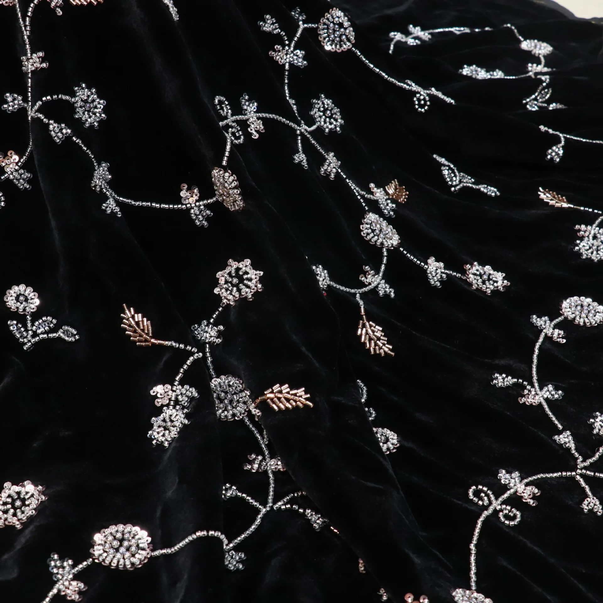 6496 Brocade Sticky Velvet Three-Dimensional Flower Bead Tube Embroidery Line Woven Sequin Wedding Dress Women's Fabric
6496 Brocade Sticky Velvet Three-Dimensional Flower Bead Tube Embroidery Line Woven Sequin Wedding Dress Women's Fabric
