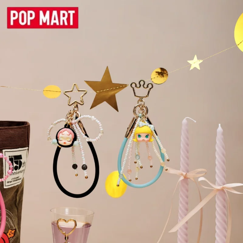 POPMART Празднование Момент POP MART 15-я юбилейная серия Кабель для передачи данных Подвеска Слепая коробка Игрушки Mystery Box Аниме Фигурка
POPMART Празднование Момент POP MART 15-я юбилейная серия Кабель для передачи данных Подвеска Слепая коробка Игрушки Mystery Box Аниме Фигурка