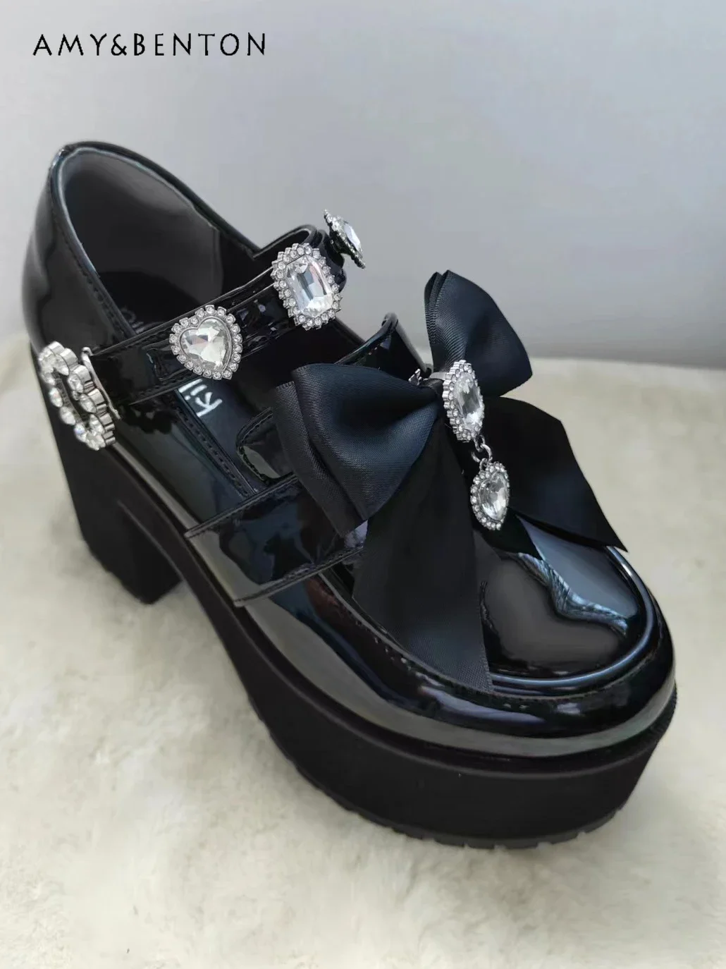 Japanese Mine Bow High Heels Lolita Platform Rhinestone Womens Shoes Black All-Match Kawaii Y2K Cute Leather Shoes for Students
Japanese Mine Bow High Heels Lolita Platform Rhinestone Womens Shoes Black All-Match Kawaii Y2K Cute Leather Shoes for Students