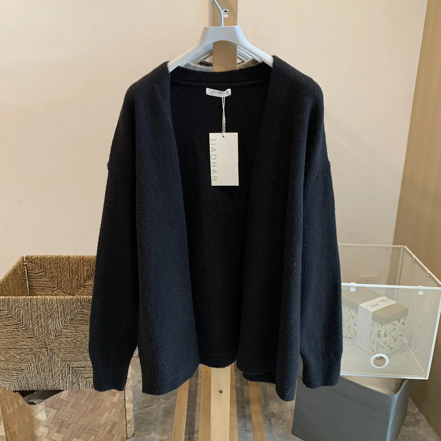 Autumn Winter New Style Korean Atmosphere Knitted Open Cardigan Women's Wool Blend Lazy Style Sweater Coat Casual Soft Polyes...
Autumn Winter New Style Korean Atmosphere Knitted Open Cardigan Women's Wool Blend Lazy Style Sweater Coat Casual Soft Polyes...
