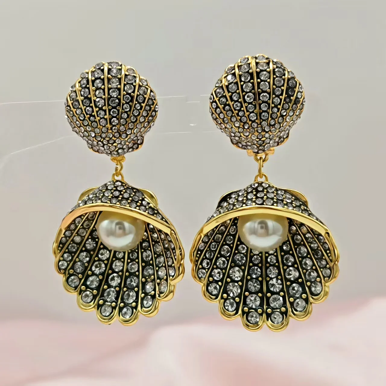 Beach Ocean Style Personalized Fashion Refreshing Shell Earrings
Beach Ocean Style Personalized Fashion Refreshing Shell Earrings