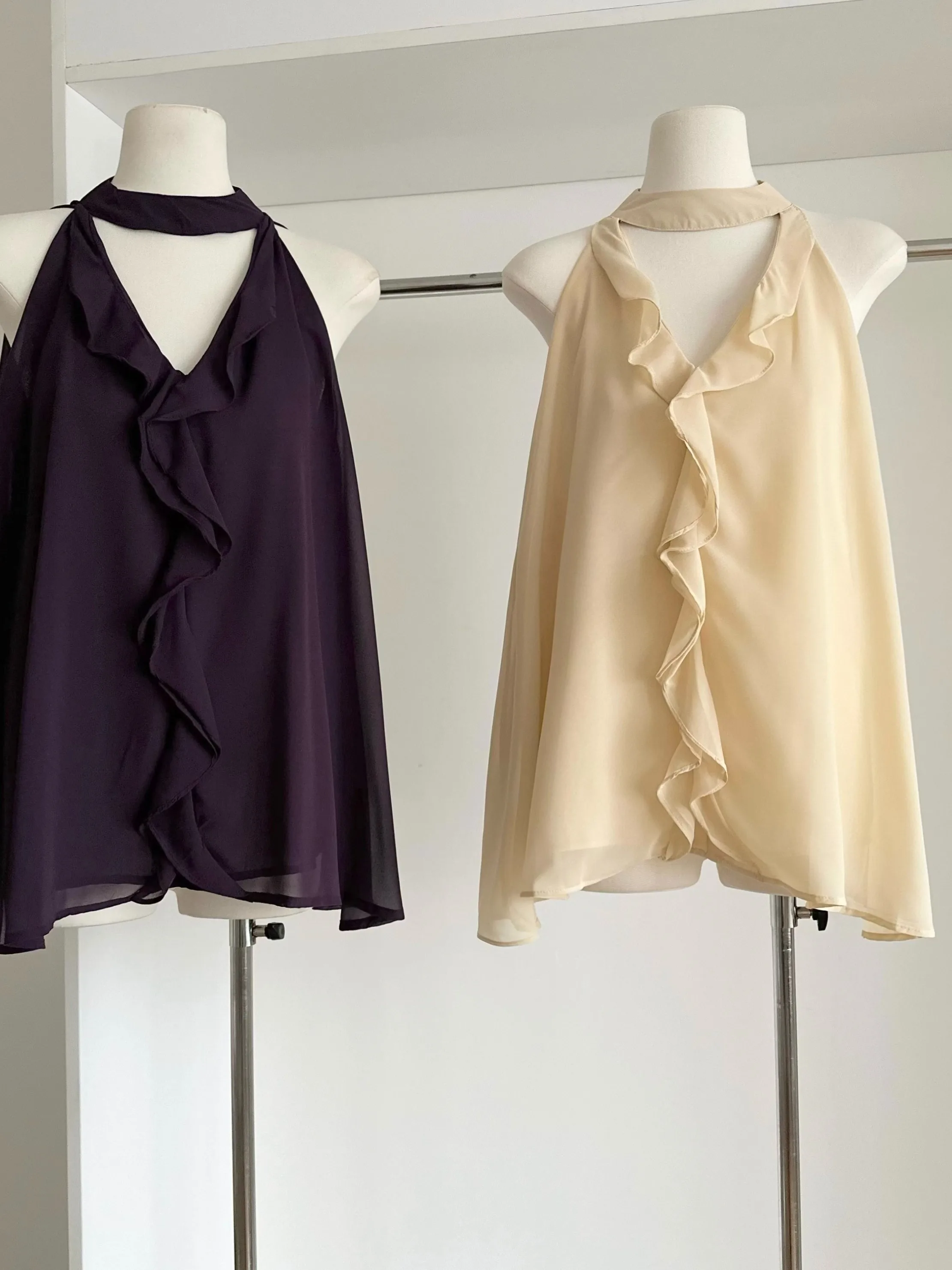 Sweet Loose Women's Svel Hollow out Neline Chiffon Top Summer 2025 V-ne Polyester Fiber Micro-stretch 
Sweet Loose Women's Svel Hollow out Neline Chiffon Top Summer 2025 V-ne Polyester Fiber Micro-stretch