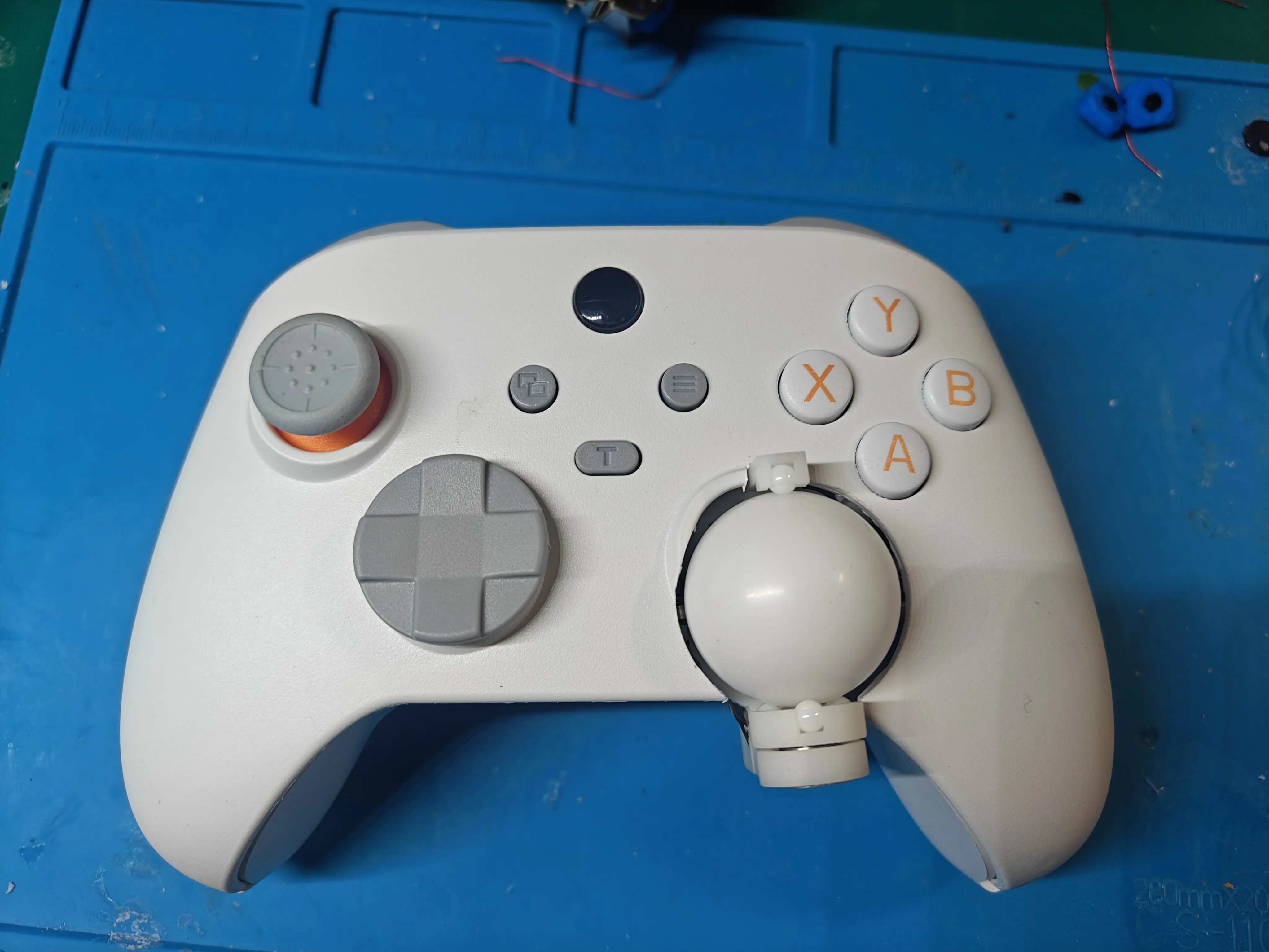 Проводной трекбол-геймпад с гироскопом, DIY-контроллер для мобильных/ПК игр в жанре FPS, программируемый для игровой маппинг-настройки
Проводной трекбол-геймпад с гироскопом, DIY-контроллер для мобильных/ПК игр в жанре FPS, программируемый для игровой маппинг-настройки