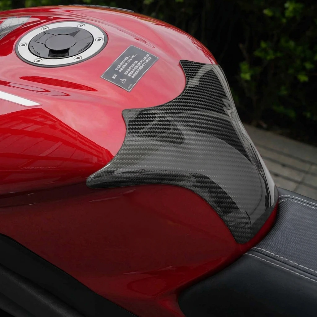 Carbon Fibre Motorcycle Gas Fuel Tank Cover Trim for Triumph Street Triple 765 2021-2022
Carbon Fibre Motorcycle Gas Fuel Tank Cover Trim for Triumph Street Triple 765 2021-2022