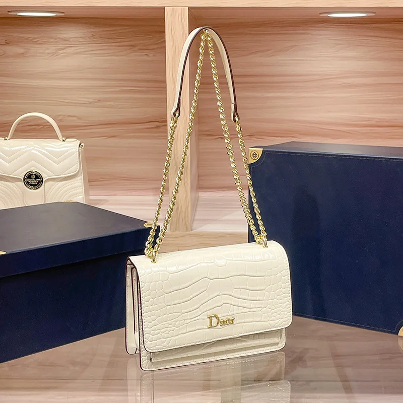 Minimalist Fashionable Diaper Bag For Women Designer Crossbody Handbag Luxury Leather Tote Vintage Chic Large Capacity Bag
Minimalist Fashionable Diaper Bag For Women Designer Crossbody Handbag Luxury Leather Tote Vintage Chic Large Capacity Bag