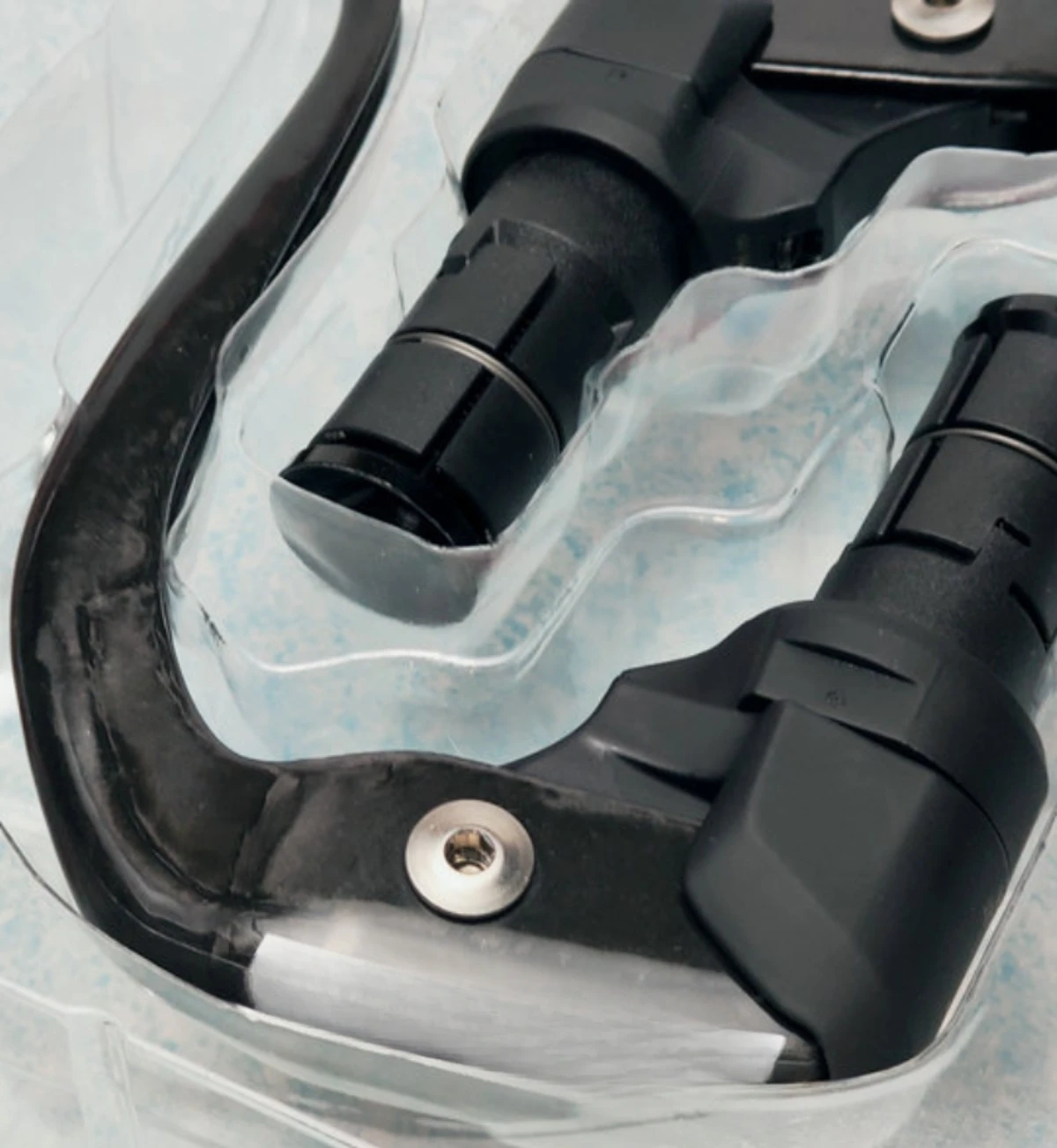 Тормозная ручка, гоночный хронограф, триатлон, черно-красная дорожная машина.
Тормозная ручка, гоночный хронограф, триатлон, черно-красная дорожная машина.