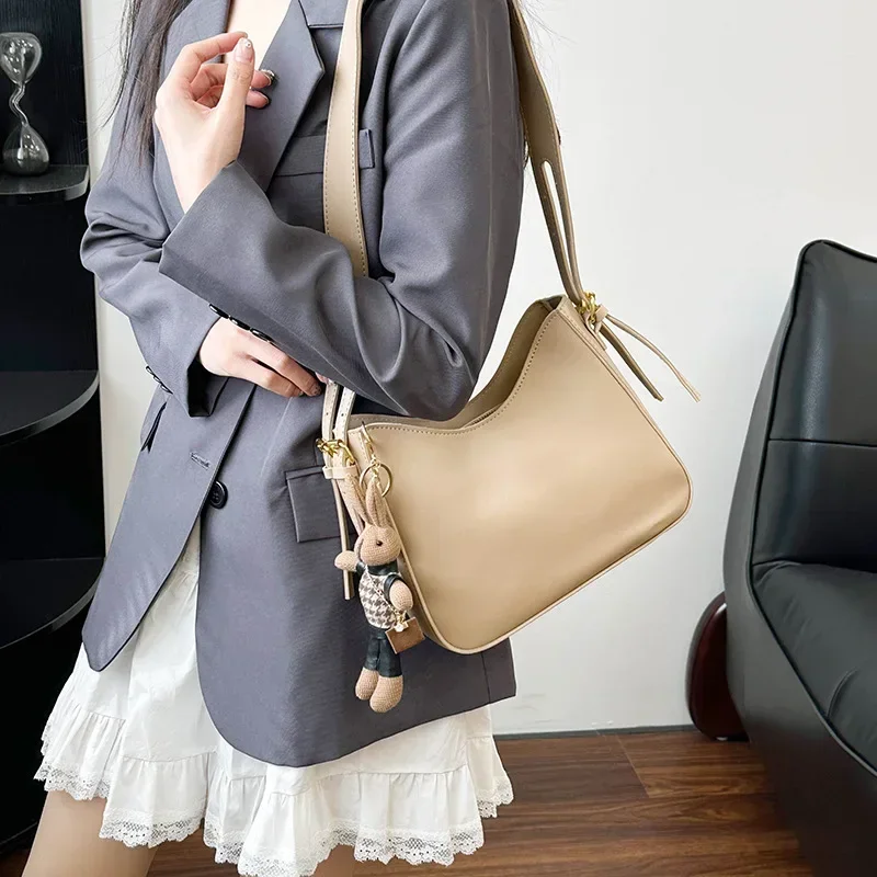2025 - launched Women's Large - capacity Bag - Versatile Messenger Design, High - end Texture for Commuting and College Life 
2025 - launched Women's Large - capacity Bag - Versatile Messenger Design, High - end Texture for Commuting and College Life
