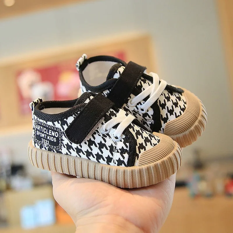Children Canvas Shoes Spring and Autumn Cute Kids Fashion Soft Houndstooth Boys Hook & Loop Classic Korean Sneakers
Children Canvas Shoes Spring and Autumn Cute Kids Fashion Soft Houndstooth Boys Hook & Loop Classic Korean Sneakers