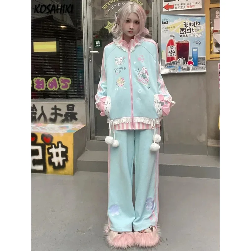 Японская уличная одежда, 2024, повседневные модные толстовки с героями мультфильмов + широкие брюки, женский японский костюм в стиле Харадзюку, комплекты из двух предметов Y2k 
Японская уличная одежда, 2024, повседневные модные толстовки с героями мультфильмов + широкие брюки, женский японский костюм в стиле Харадзюку, комплекты из двух предметов Y2k