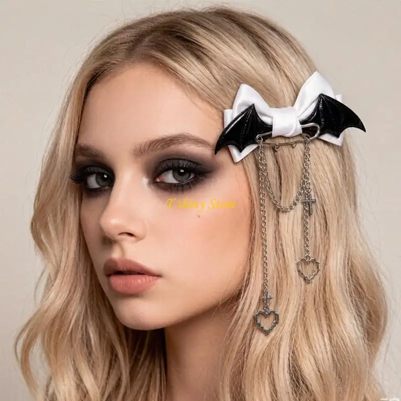 N58F 2PCS Punk Design Bat Wing Hair Clip Hair Styling Accessory With Crossed Chain Charm Decors For Daily Outfit Anime Parties
N58F 2PCS Punk Design Bat Wing Hair Clip Hair Styling Accessory With Crossed Chain Charm Decors For Daily Outfit Anime Parties