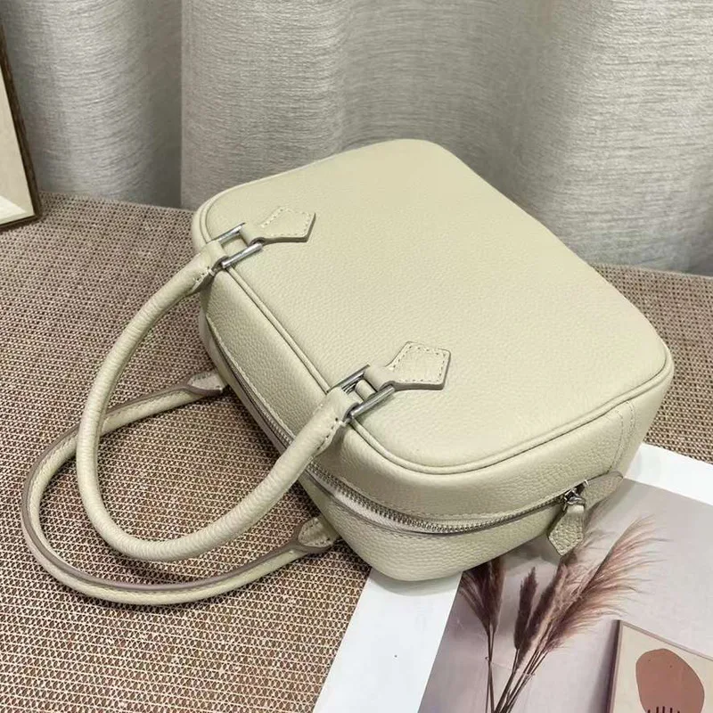 New Women Luxury Brand Head Cowhide Leather Shoulder Crossbody Vintage Leather Tote Purses And Handbags
New Women Luxury Brand Head Cowhide Leather Shoulder Crossbody Vintage Leather Tote Purses And Handbags