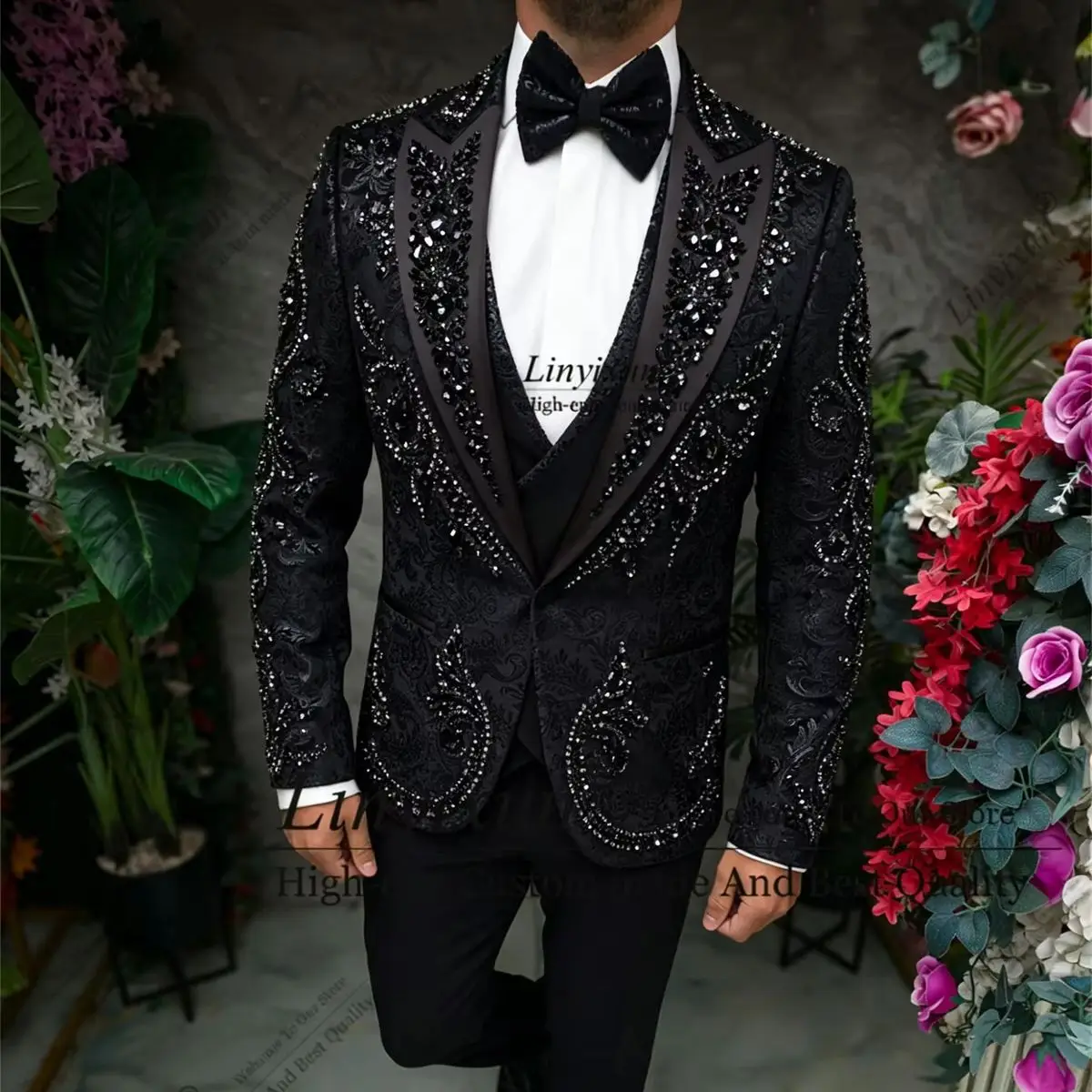 Design Version Beads Suits Men Slim Single Breasted Jacket Vest Pants 3 Piece Groom Wedding Tuxedos Customized pantalones hombre
Design Version Beads Suits Men Slim Single Breasted Jacket Vest Pants 3 Piece Groom Wedding Tuxedos Customized pantalones hombre