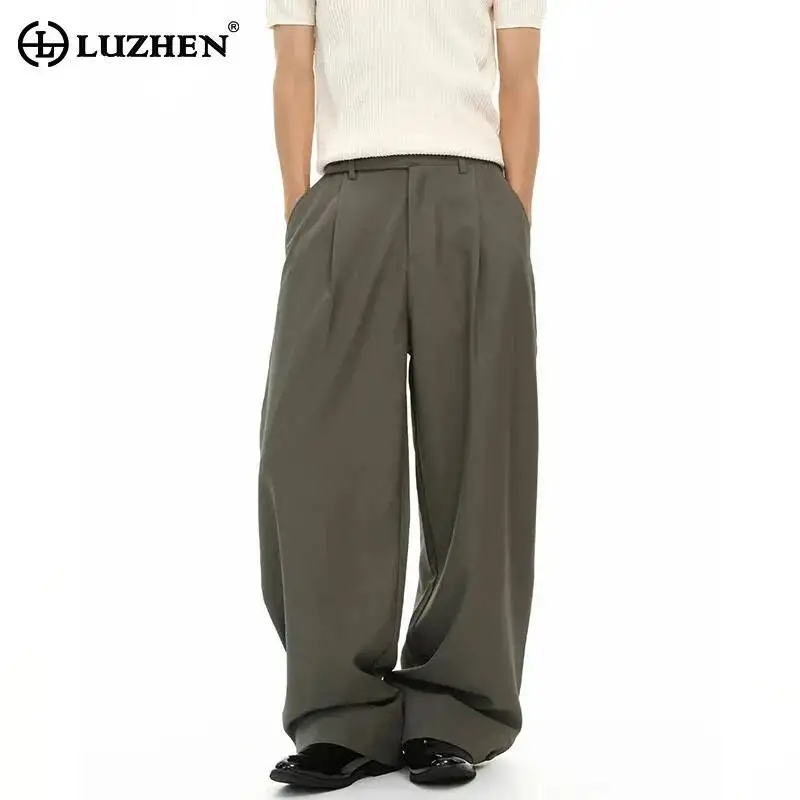 LUZHEN 2026 New Korean Style Pleated Design Loose Straight Casual Pants Men's Fashion Handsome Solid Color Male Trousers JY7761
LUZHEN 2026 New Korean Style Pleated Design Loose Straight Casual Pants Men's Fashion Handsome Solid Color Male Trousers JY7761
