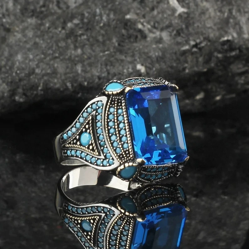 Men's Luxury Ring Personality Retro Domineering Gem Sapphire Ring To Attend The Banquet Party Business Jewelry
Men's Luxury Ring Personality Retro Domineering Gem Sapphire Ring To Attend The Banquet Party Business Jewelry