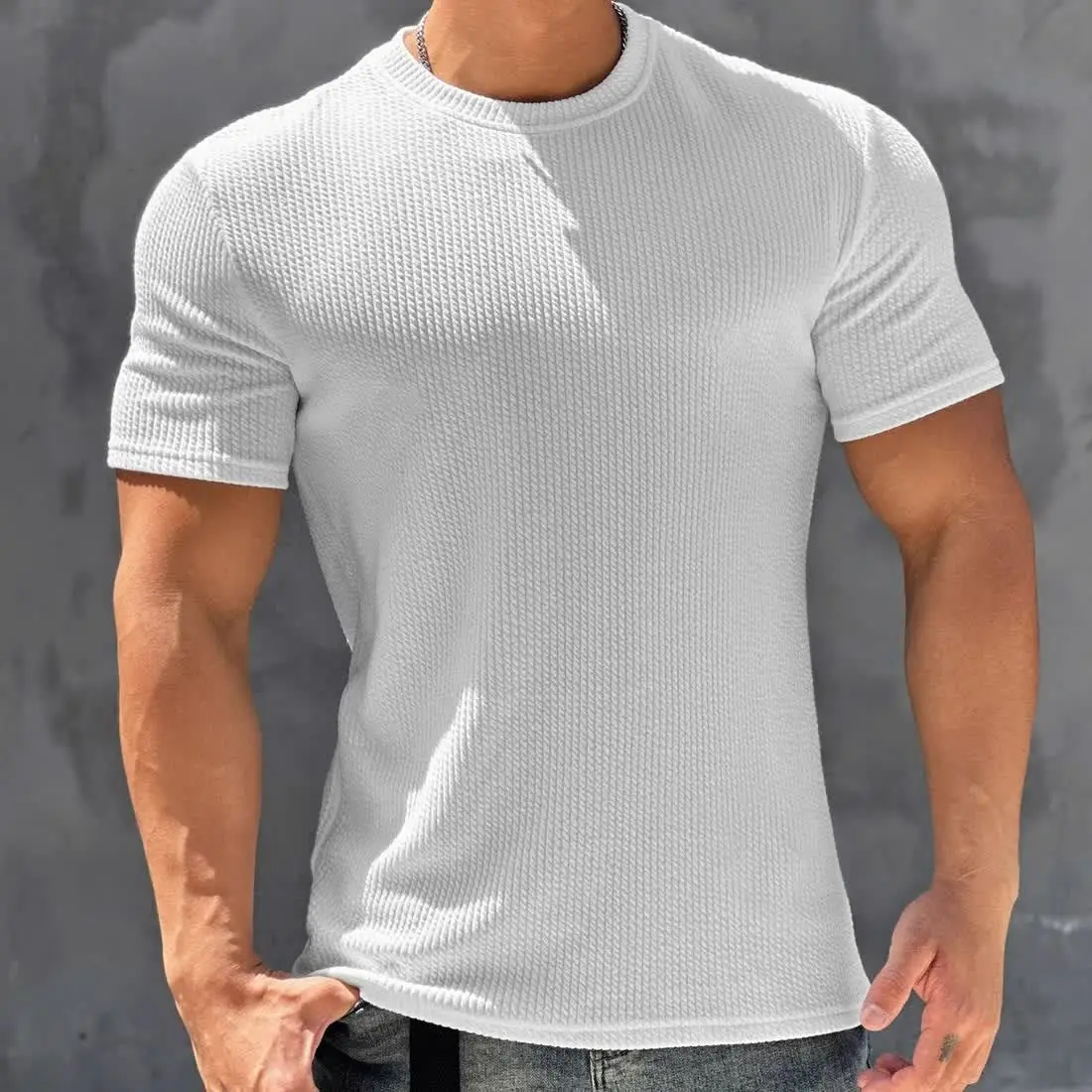 Breathable Slim Summer Short-sleeved T-shirt Men Solid Color Training Stretch Slim Round Neck Top 
Breathable Slim Summer Short-sleeved T-shirt Men Solid Color Training Stretch Slim Round Neck Top