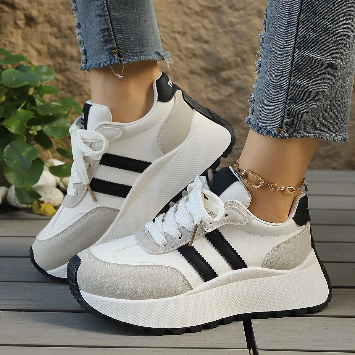 New Spring Thick Bottom Women Sneakers Casual Patchwork Leather Sneakers Women Outdoor Casual Comfortable Shoes Vulcanize Shoes
New Spring Thick Bottom Women Sneakers Casual Patchwork Leather Sneakers Women Outdoor Casual Comfortable Shoes Vulcanize Shoes
