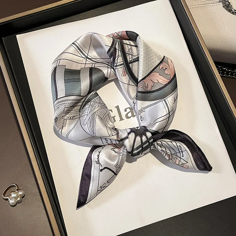 2023 Headband Designer Small 100% Natural Silk Square Scarves Women Print Fashion Bandana Neck Foulard Female Kerchief Hair Band
2023 Headband Designer Small 100% Natural Silk Square Scarves Women Print Fashion Bandana Neck Foulard Female Kerchief Hair Band